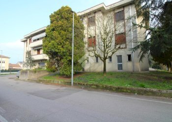 Trilocale Via Fratelli Lupazzi, Rolo - foto 1