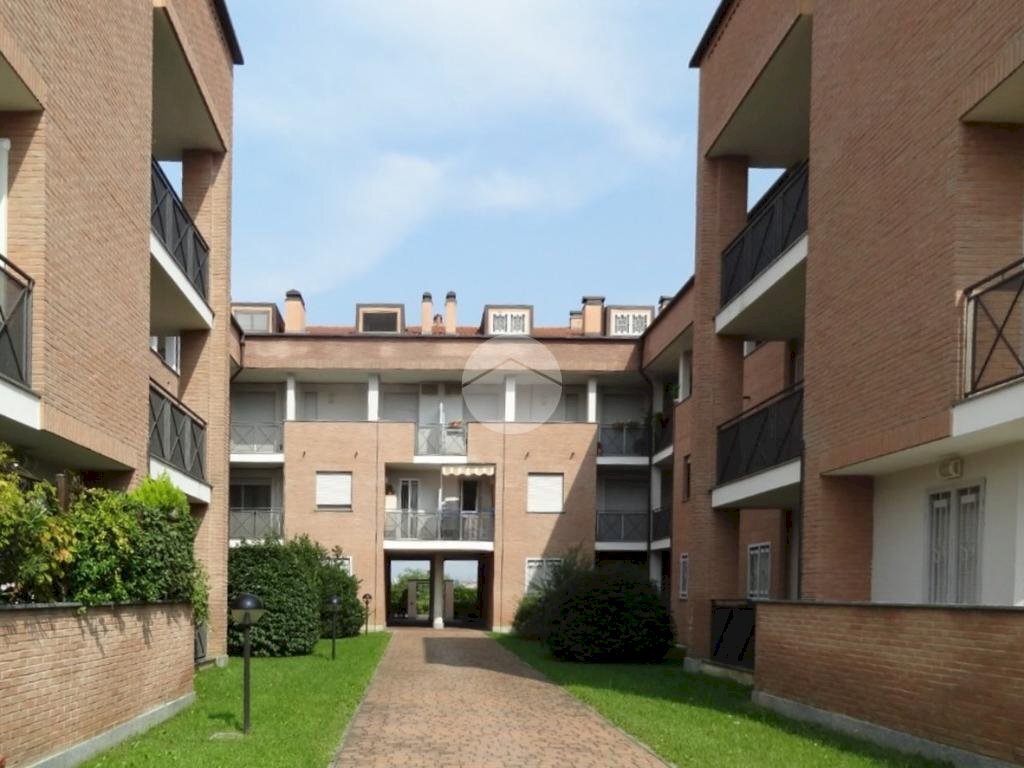 Three-room apartment Via Giovanni Falcone E Paolo Borsellino, Pessano con Bornago - photo 1