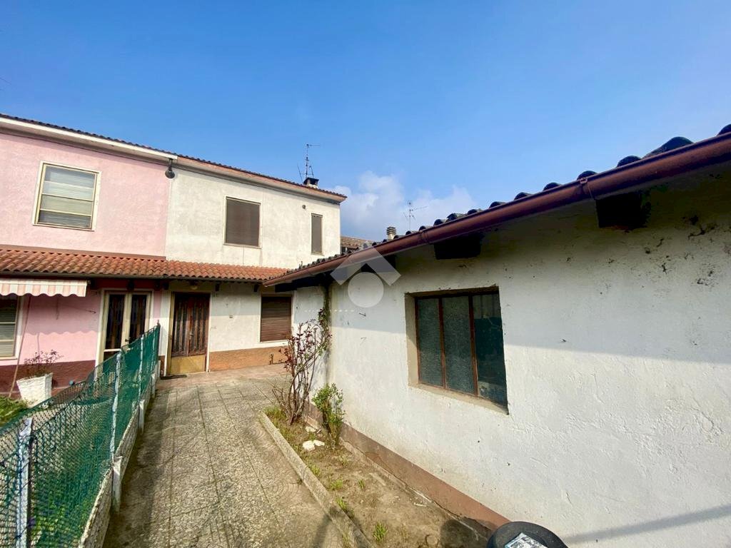 Casa semi indipendente Via Giuseppe Mazzini, Isola Sant'Antonio - foto 3