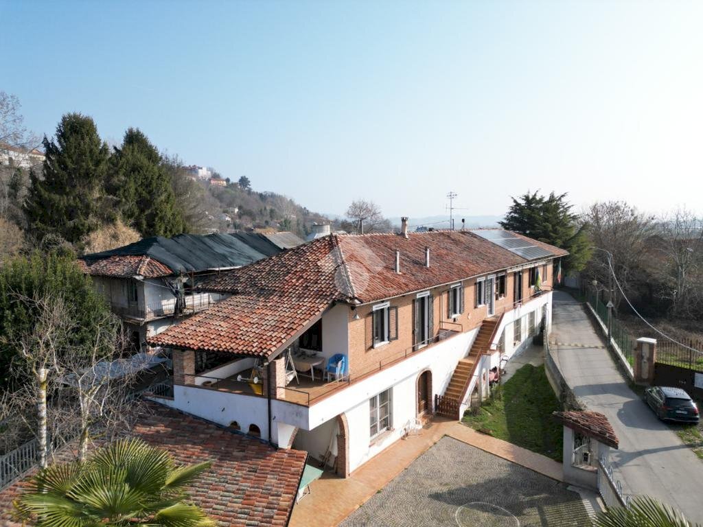 Villa Trifamiliare Strada dei molini, Bra - foto 1