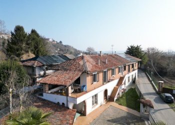 Three-family Villa Strada dei molini, Bra - photo 1