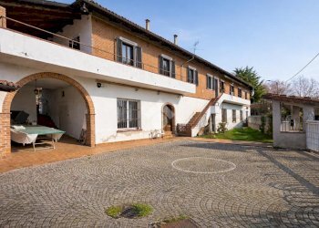 Three-family Villa Strada dei molini, Bra - photo 2