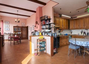 Three-family Villa Strada dei molini, Bra - photo 3