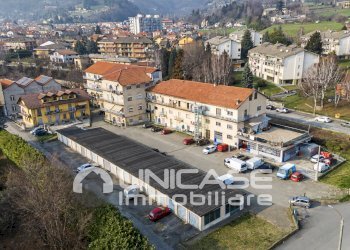 Facciata - Appartamento via Pralafera, 16, frazione Airali, Luserna San Giovanni - foto 1