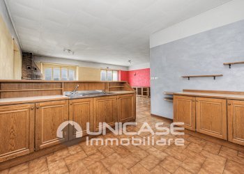 Soggiorno - Appartamento via Pralafera, 16, frazione Airali, Luserna San Giovanni - foto 21