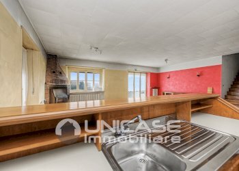 Soggiorno - Appartamento via Pralafera, 16, frazione Airali, Luserna San Giovanni - foto 22