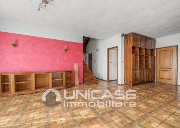 Soggiorno - Appartamento via Pralafera, 16, frazione Airali, Luserna San Giovanni - foto 18