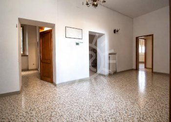 Trilocale Bologna (zona Centro Storico) - foto 3
