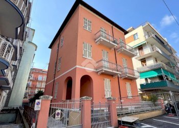 Villa Via Paolo Ferreri, Alassio - foto 1