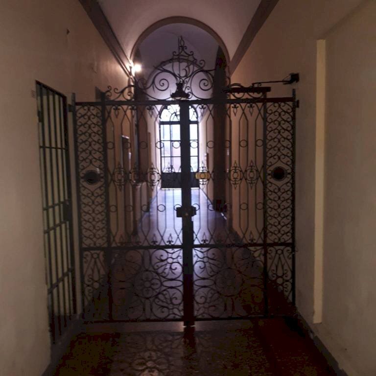 Attic via Augusto Righi, Bologna (neighborhood Centro Storico) - photo 1