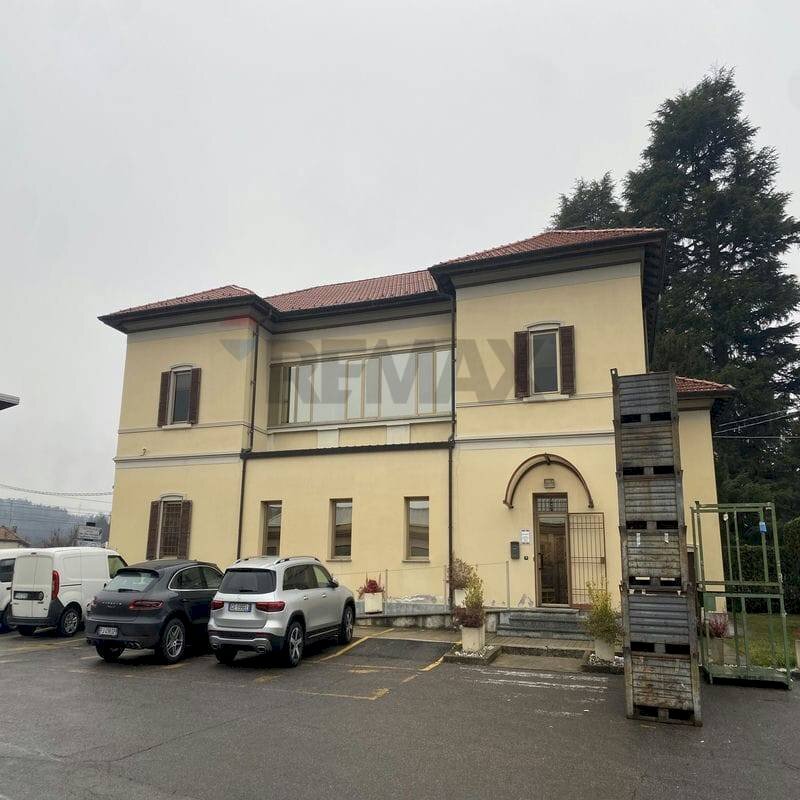 Capannone via Camillo Benso conte di Cavour, 8
Sant'Alessandro, Castronno - foto 3