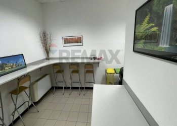 Capannone via Camillo Benso conte di Cavour, 8 
 Sant'Alessandro, Castronno - foto 11