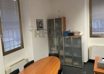 Capannone via Camillo Benso conte di Cavour, 8 
 Sant'Alessandro, Castronno - foto 14