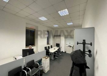 Capannone via Camillo Benso conte di Cavour, 8 
 Sant'Alessandro, Castronno - foto 15