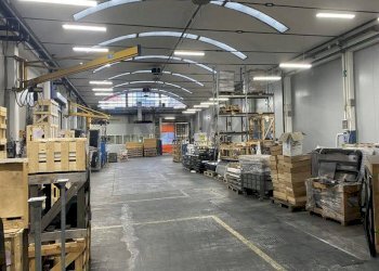 Capannone via Camillo Benso conte di Cavour, 8 
 Sant'Alessandro, Castronno - foto 22