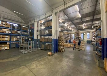 Capannone via Camillo Benso conte di Cavour, 8 
 Sant'Alessandro, Castronno - foto 25