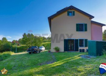 Villa Via Tolmino, 26 
 Fumeri, Mignanego - foto 1