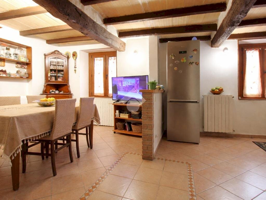 Three-room apartment Via Castello, Castellarano - photo 1