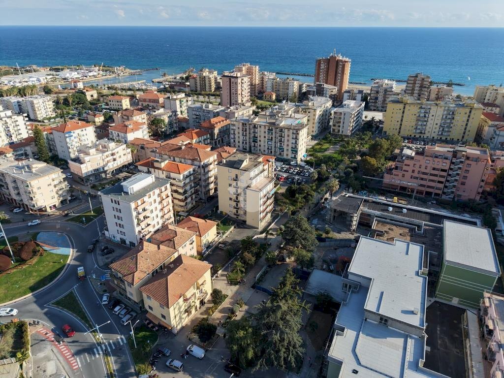 Four-room apartment Viale delle Palme, Taggia - photo 3