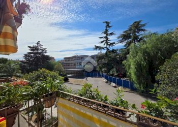 Four-room apartment Viale delle Palme, Taggia - photo 8