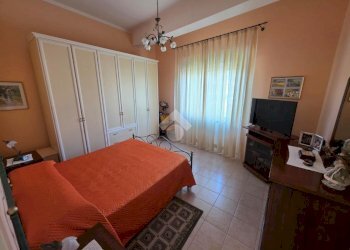 Four-room apartment Viale delle Palme, Taggia - photo 15