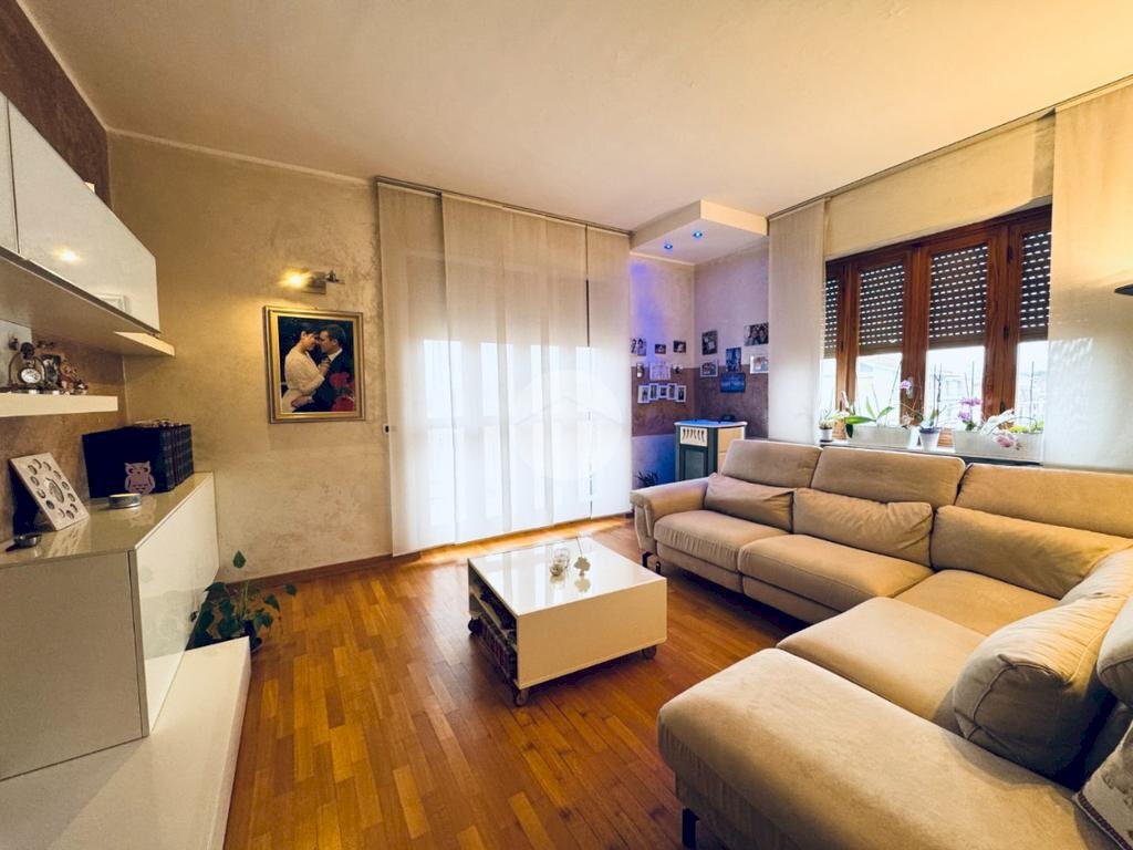 Four-room apartment Via Enrico Fermi, La Loggia - photo 1
