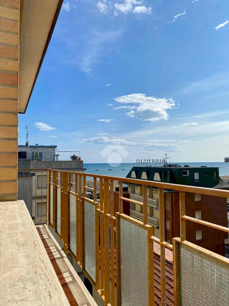 Three-room apartment Via Piave, Cesenatico - photo 1