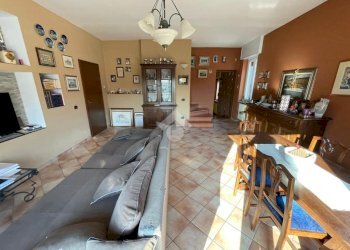 Porzione di casa Piazza Madonna, Cerano - foto 19