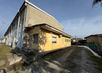 Capannone Strada Monte Bianco, Cameri - foto 2