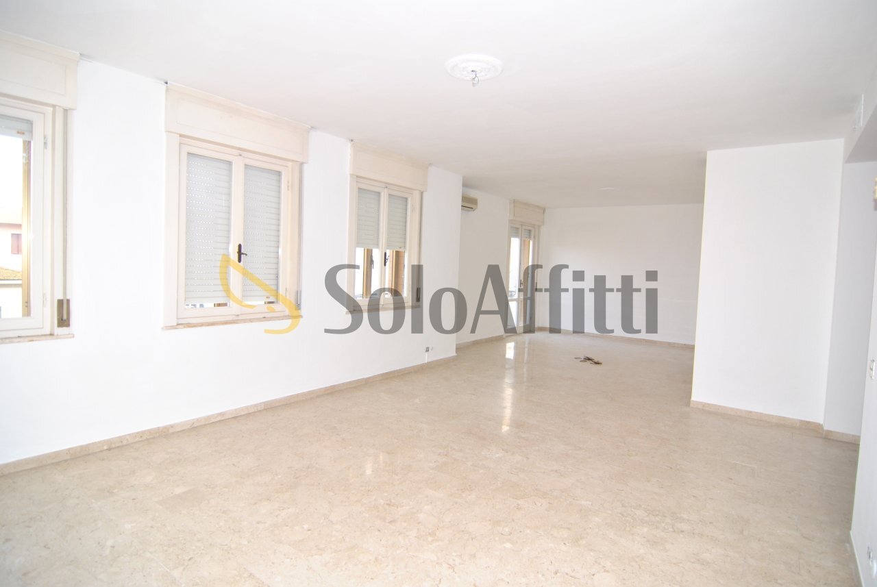 SALONE DOPPIO - Appartamento Via Roma  70, Livorno - foto 3