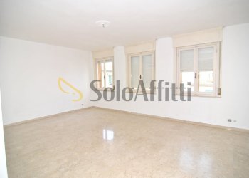 SALONE DOPPIO - Appartamento Via Roma  70, Livorno - foto 2