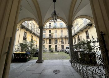 IMG_4080 2.JPG - Commercial Premises Torino (neighborhood Quadrilatero Romano) - photo 1