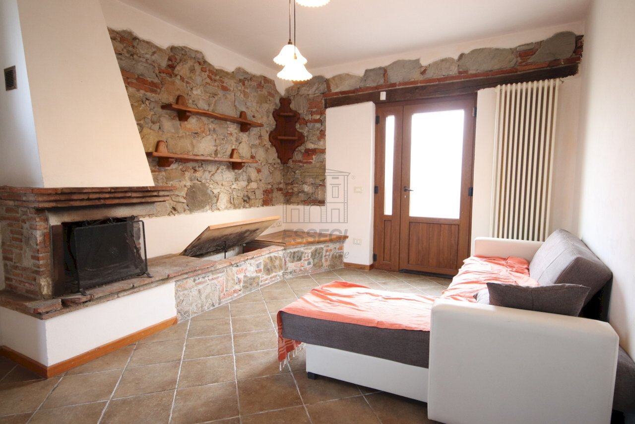 Casa di Corte d\'angolo 6 Km dal centro  (5).JPG - Terratetto - Terracielo Via per Chiatri, Lucca - foto 1