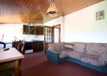 Casa di Corte d\'angolo 6 Km dal centro  (1).JPG - Terratetto - Terracielo Via per Chiatri, Lucca - foto 3