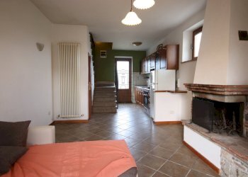 Casa di Corte d\'angolo 6 Km dal centro  (3).JPG - Terratetto - Terracielo Via per Chiatri, Lucca - foto 4