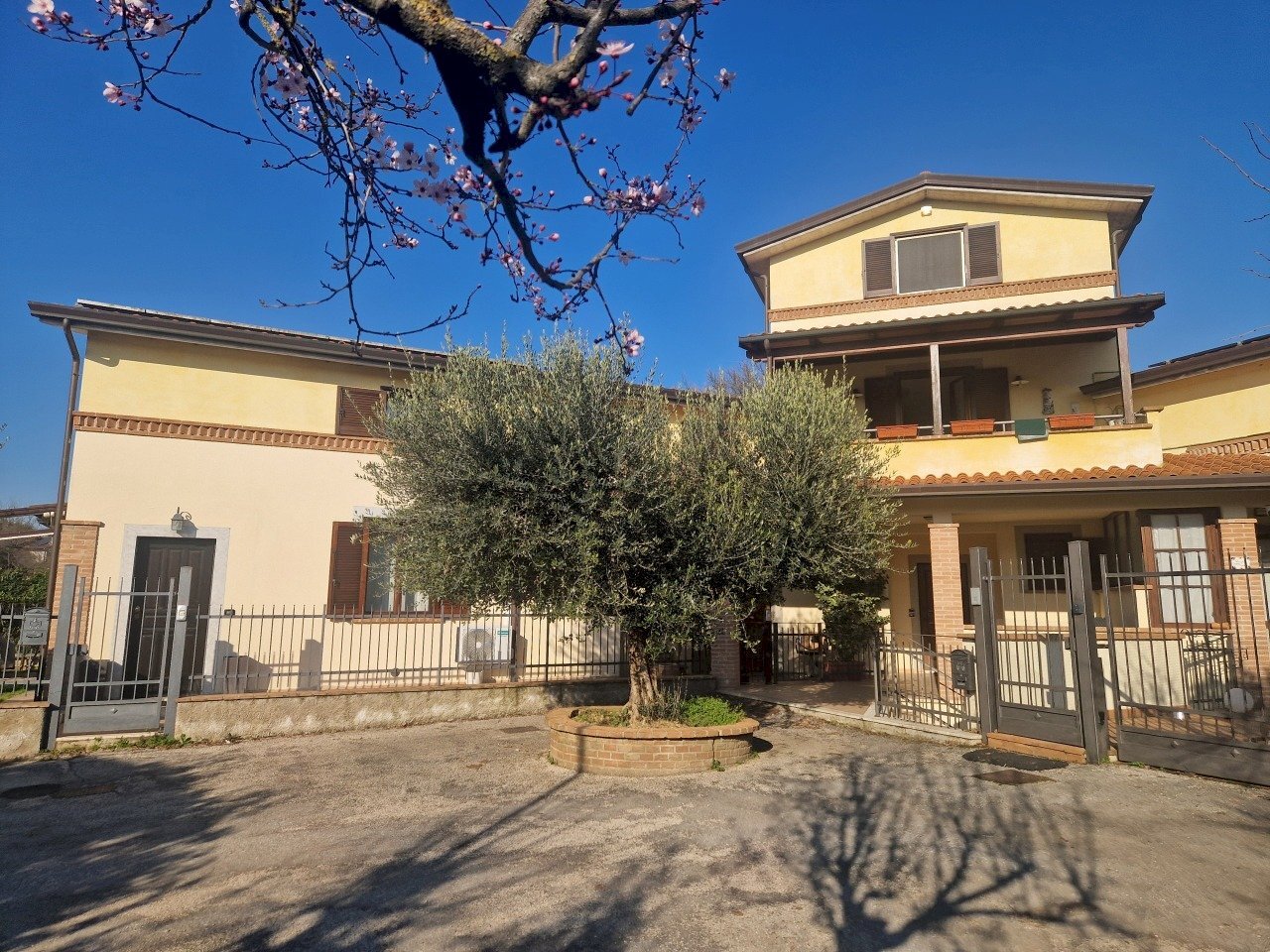 facciata - Appartamento Via del Laghetto 57, Perugia - foto 1