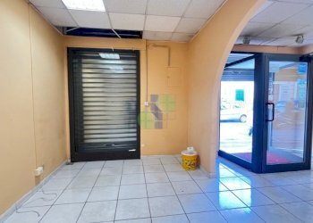 interno fondo - Locale Commerciale Corso Giuseppe Mazzini 208, Livorno - foto 1