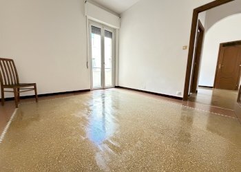 matrimoniale appartamento vendita via dondero samp - Four-room apartment Via Stefano Dondero 8, Genova (neighborhood Sampierdarena) - photo 2