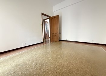 matrimoniale appartamento vendita via dondero samp - Four-room apartment Via Stefano Dondero 8, Genova (neighborhood Sampierdarena) - photo 4