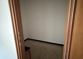 ripostiglio appartamento vendita via dondero sampi - Four-room apartment Via Stefano Dondero 8, Genova (neighborhood Sampierdarena) - photo 14