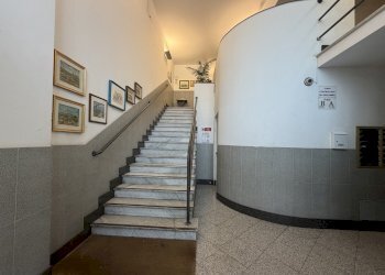 scale appartamento vendita via dondero sampierdare - Four-room apartment Via Stefano Dondero 8, Genova (neighborhood Sampierdarena) - photo 21