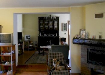 2.jpg - Villa all'asta Vicolo Graglia 24, Castelletto Monferrato - foto 2