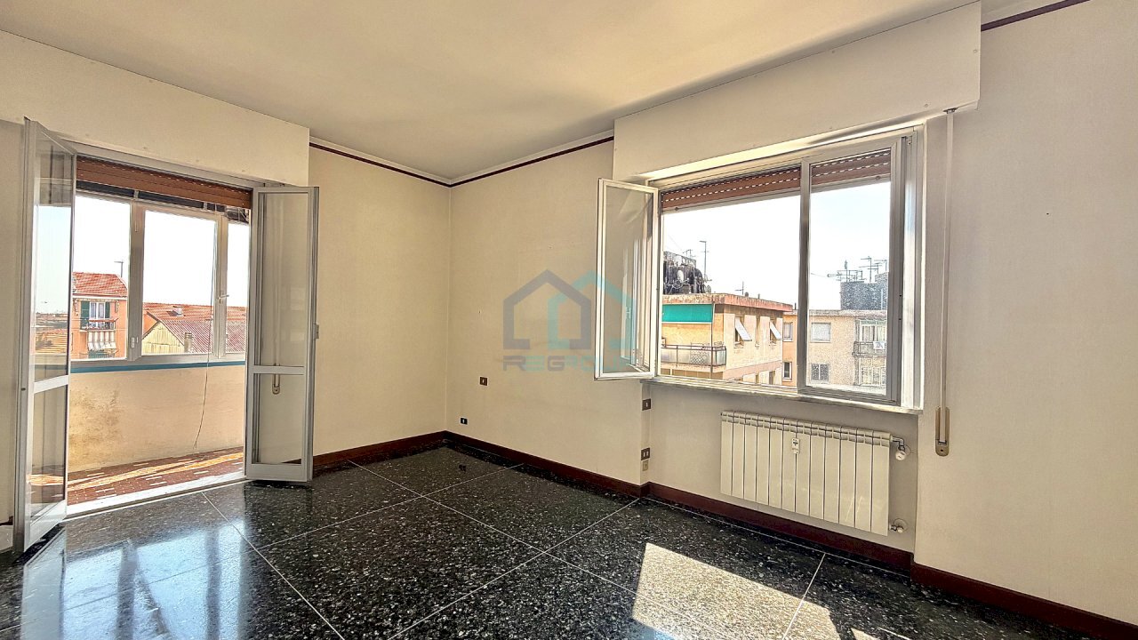 camera - Quadrilocale Via Osvaldo Gnocchi Viani 37f, Savona - foto 1