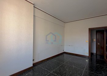 camera - Quadrilocale Via Osvaldo Gnocchi Viani 37f, Savona - foto 5