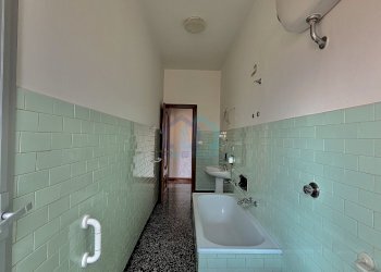 bagno - Quadrilocale Via Osvaldo Gnocchi Viani 37f, Savona - foto 16