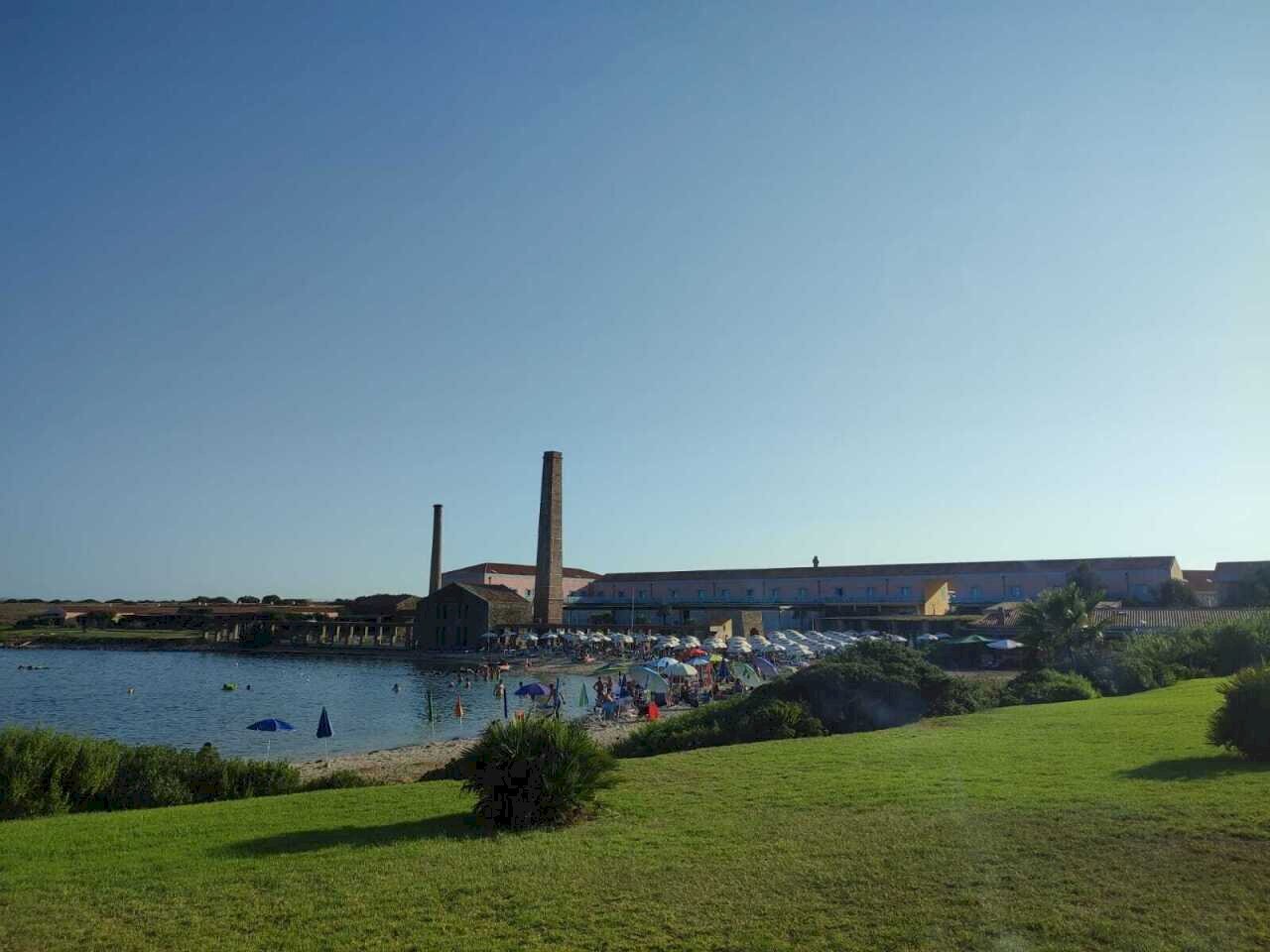 VISTA SPIAGGIA E ANTICHE TONNARE.jpeg - Casale Via delle Mattanze 1, Stintino - foto 2