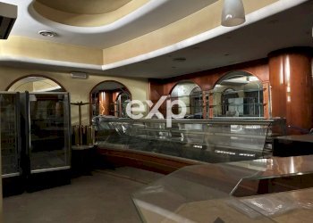 Shop Via Galileo Galilei, Corsico - photo 2