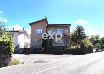 Appartamento in Villa Via Massimo D'Azeglio, Montale - foto 1