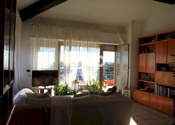 Attic Via Geremia Bonomelli, Novara - photo 3