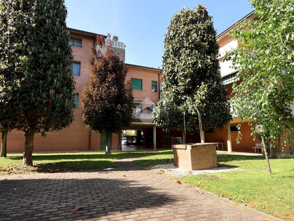 Four-room apartment Via Don Giacomo Grazioli, Reggio nell'Emilia - photo 1